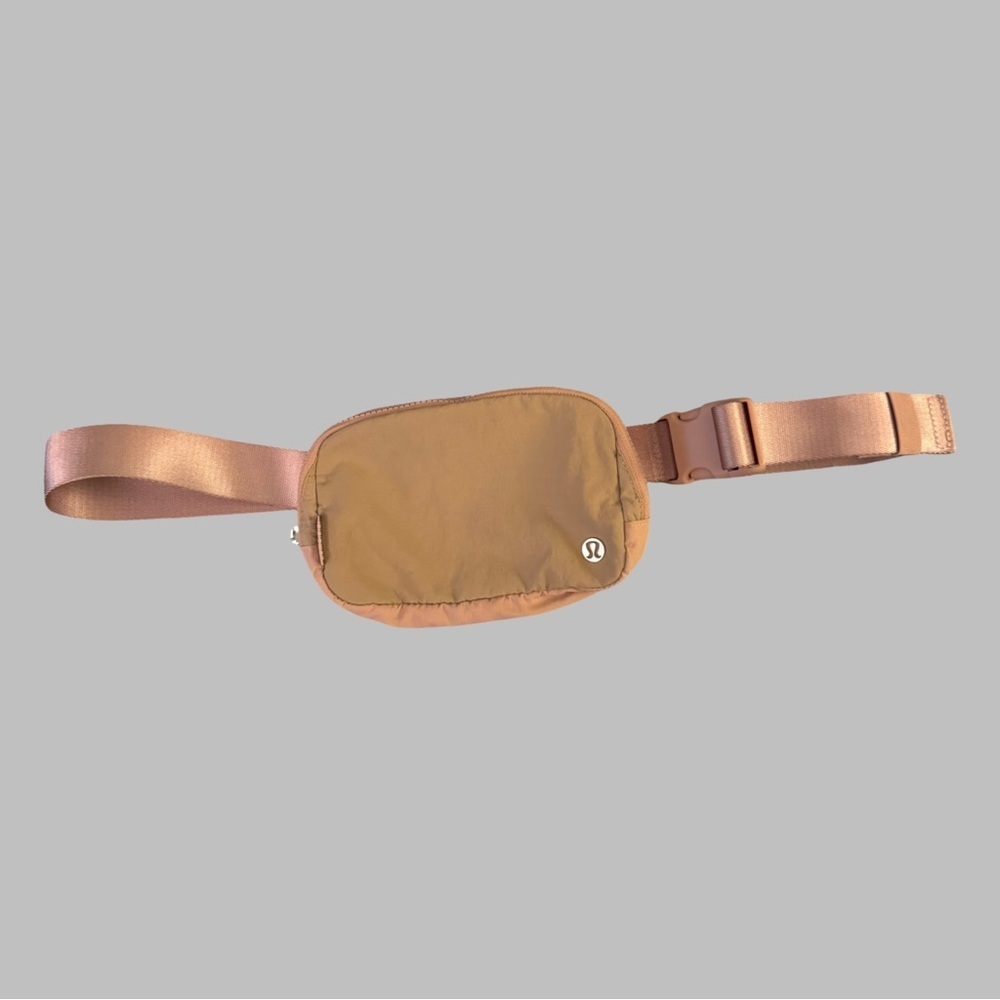 LULULEMON Everywhere Two Tone Belt Bag
